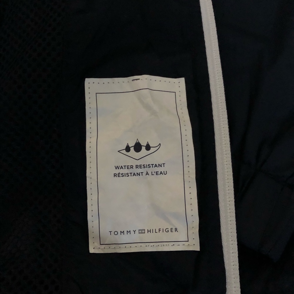 Hilfiger windbreaker. Water resistant. - Picture 5 of 8